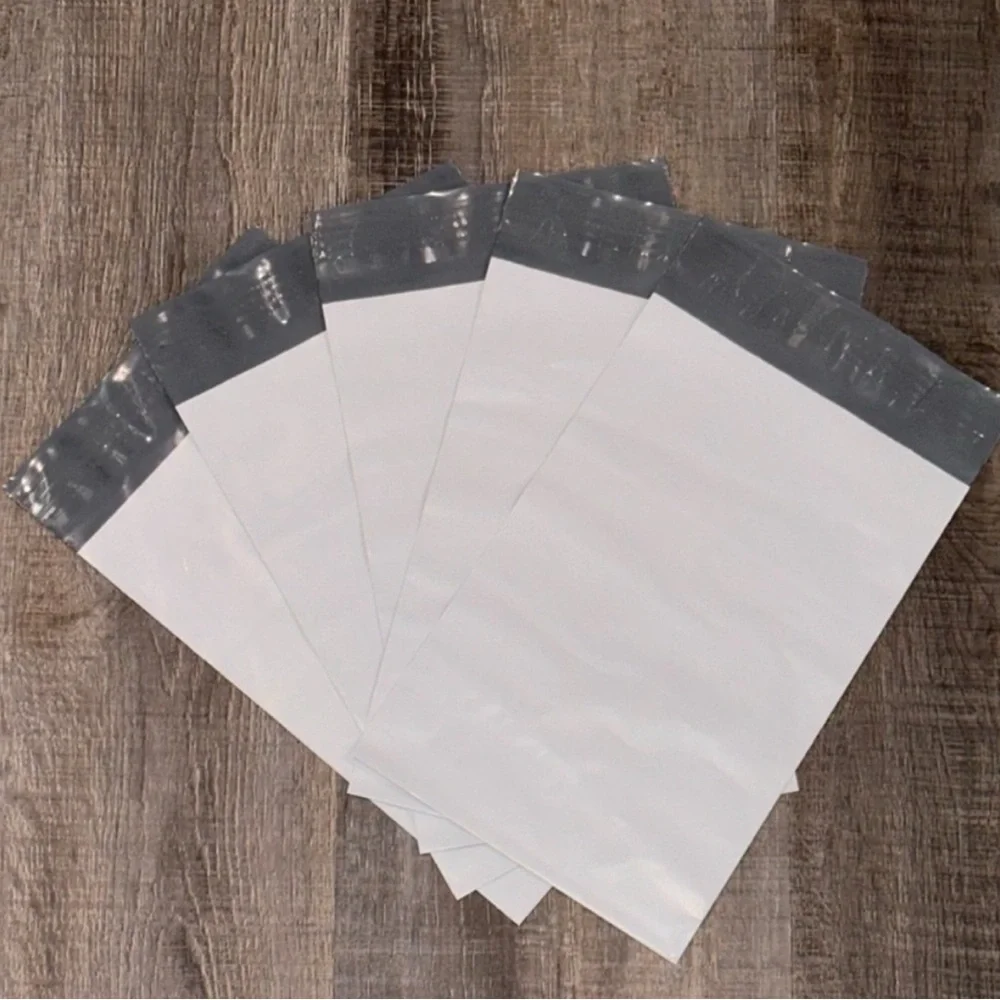💞 New 25 - 6x9 White Waterproof Poly Mailers